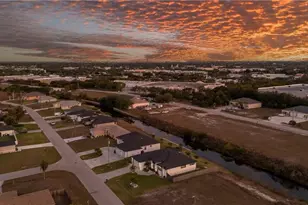 1620 NE 10th Ln, Cape Coral, FL 33909 - Photo 42