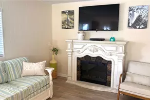 580 Winning Way, North Fort Myers, FL 33917 - Photo 4