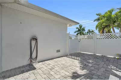 12235 Boat Shell Dr, Matlacha Isles, FL 33991 - Photo 10