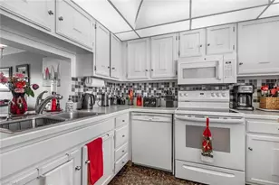 1660 Pine Valley Dr, Fort Myers, FL 33907 - Photo 2