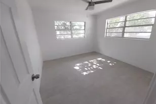 317 Tarpon Dr, Cape Coral, FL 33904 - Photo 8