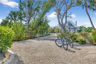 205 Daniel Dr, Sanibel, FL 33957 - Photo 2