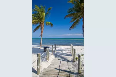 1002 Clayton Ave, Lehigh Acres, FL 33972 - Photo 8