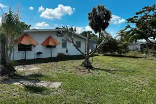 4360 Deleon St, Fort Myers, FL 33901 - Photo 16