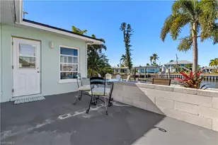 2562 Bayshore Dr, Matlacha, FL 33993 - Photo 22