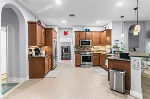 10695 Camarelle Cir, Fort Myers, FL 33913 - Photo 14
