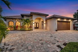 2801 SE 18th Ct, Cape Coral, FL 33904 - Photo 2