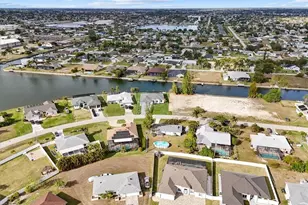 433 SW 21st St, Cape Coral, FL 33991 - Photo 42