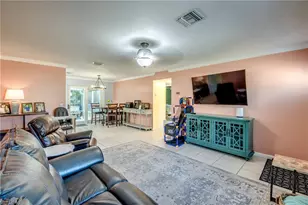 2912 Poinciana Dr, Naples, FL 34105 - Photo 4