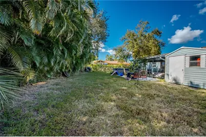 2912 Poinciana Dr, Naples, FL 34105 - Photo 38