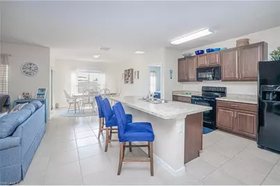 1018 NW 19th St, Cape Coral, FL 33993 - Photo 12