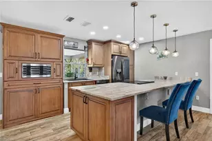 113 SE 41st St, Cape Coral, FL 33904 - Photo 8