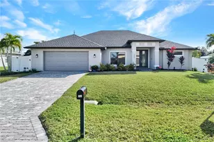 306 SW 28th Terrace, Cape Coral, FL 33914 - Photo 2