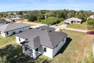 442 Poplar St, Lehigh Acres, FL 33974 - Photo 6