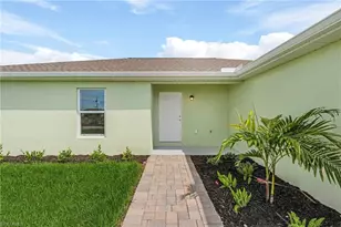 1205 NE 4th Pl, Cape Coral, FL 33909 - Photo 2