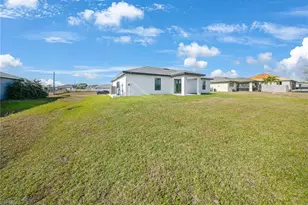 4309 NE 8th Ct, Cape Coral, FL 33909 - Photo 20