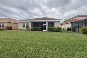 2841 Royal Gardens Ave E, Fort Myers, FL 33916 - Photo 2