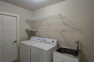 137 SE 16th St, Cape Coral, FL 33990 - Photo 36