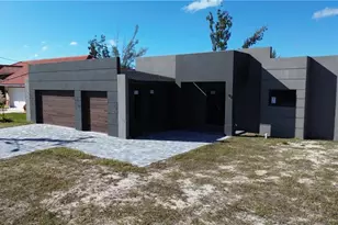 2116 SW 15th Ave, Cape Coral, FL 33991 - Photo 6