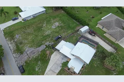 195 E Mariana Ave, North Fort Myers, FL 33917 - Photo 4