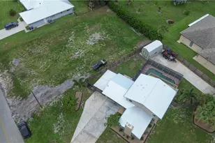 195 E Mariana Ave, North Fort Myers, FL 33917 - Photo 4