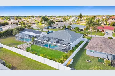 2214 SE 27th Ter, Cape Coral, FL 33904 - Photo 6