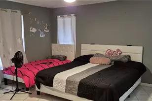 505 Causeway Dr, Lehigh Acres, FL 33936 - Photo 4