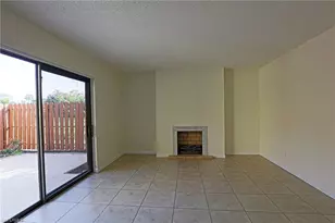 1526 Park Meadows Dr, Fort Myers, FL 33907 - Photo 6