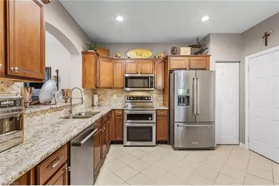 3331 Dandolo Cir, Cape Coral, FL 33909 - Photo 4
