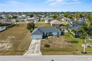 2948 SW 5th Pl, Cape Coral, FL 33914 - Photo 2