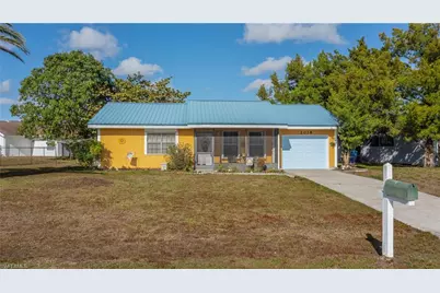 2028 Schooner Dr, Labelle, FL 33935 - Photo 1