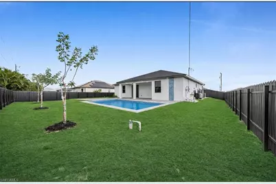 1810 NE 6th Pl, Cape Coral, FL 33909 - Photo 28