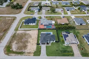 1810 NE 6th Pl, Cape Coral, FL 33909 - Photo 30