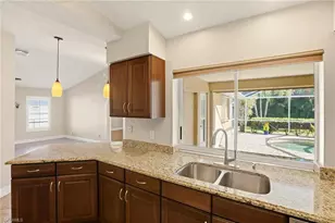 4605 SW 10th Ave, Cape Coral, FL 33914 - Photo 4