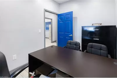 909 SE 13th Pl, Cape Coral, FL 33990 - Photo 10