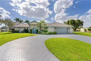 1358 Wainwright Way, Fort Myers, FL 33919 - Photo 2