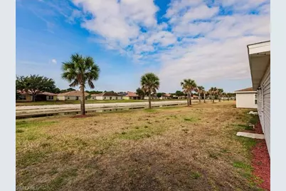 18313 Gibraltar Ln, Lehigh Acres, FL 33936 - Photo 36