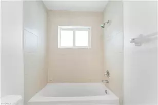 2927 SE 15th Pl, Cape Coral, FL 33904 - Photo 32