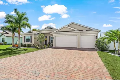 1814 SW 16th Ter, Cape Coral, FL 33991 - Photo 6