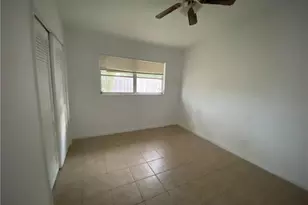 15 Vineyard St, Lehigh Acres, FL 33936 - Photo 8