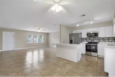 1625 SE 21st Ln, Cape Coral, FL 33990 - Photo 8