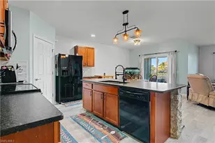 2613 Manzilla Ln, Cape Coral, FL 33909 - Photo 8