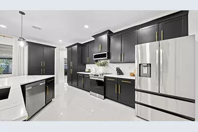 927 SW 25th St, Cape Coral, FL 33914 - Photo 14