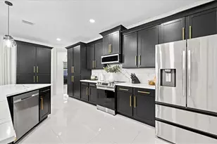 927 SW 25th St, Cape Coral, FL 33914 - Photo 14