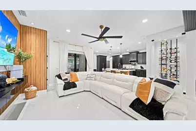 927 SW 25th St, Cape Coral, FL 33914 - Photo 8