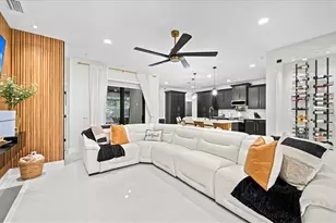 927 SW 25th St, Cape Coral, FL 33914 - Photo 8