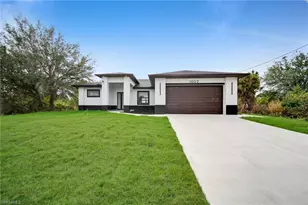 1002 Kanuga St E, Lehigh Acres, FL 33974 - Photo 4