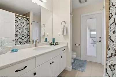 425 NE 19th Ter, Cape Coral, FL 33909 - Photo 34