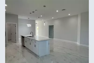 721 NE 11th Ter, Cape Coral, FL 33909 - Photo 10