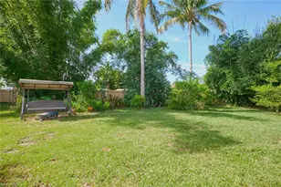 140 SE 8th St, Cape Coral, FL 33990 - Photo 36